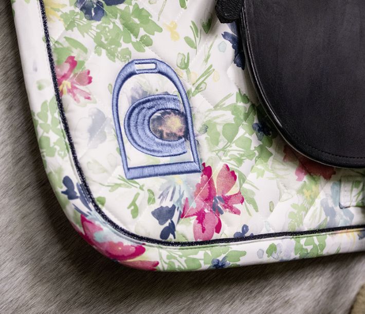 Bildausschnitt einer bunten Schabracke