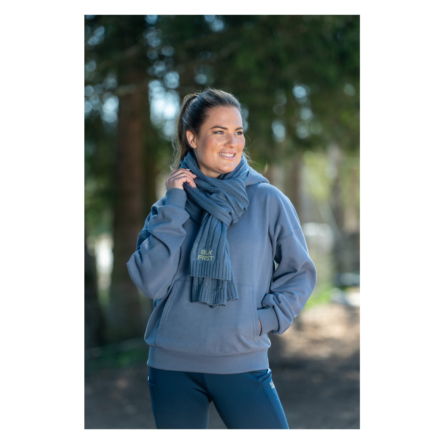 black forest Strickschal mit Logopatch – Ansicht 2