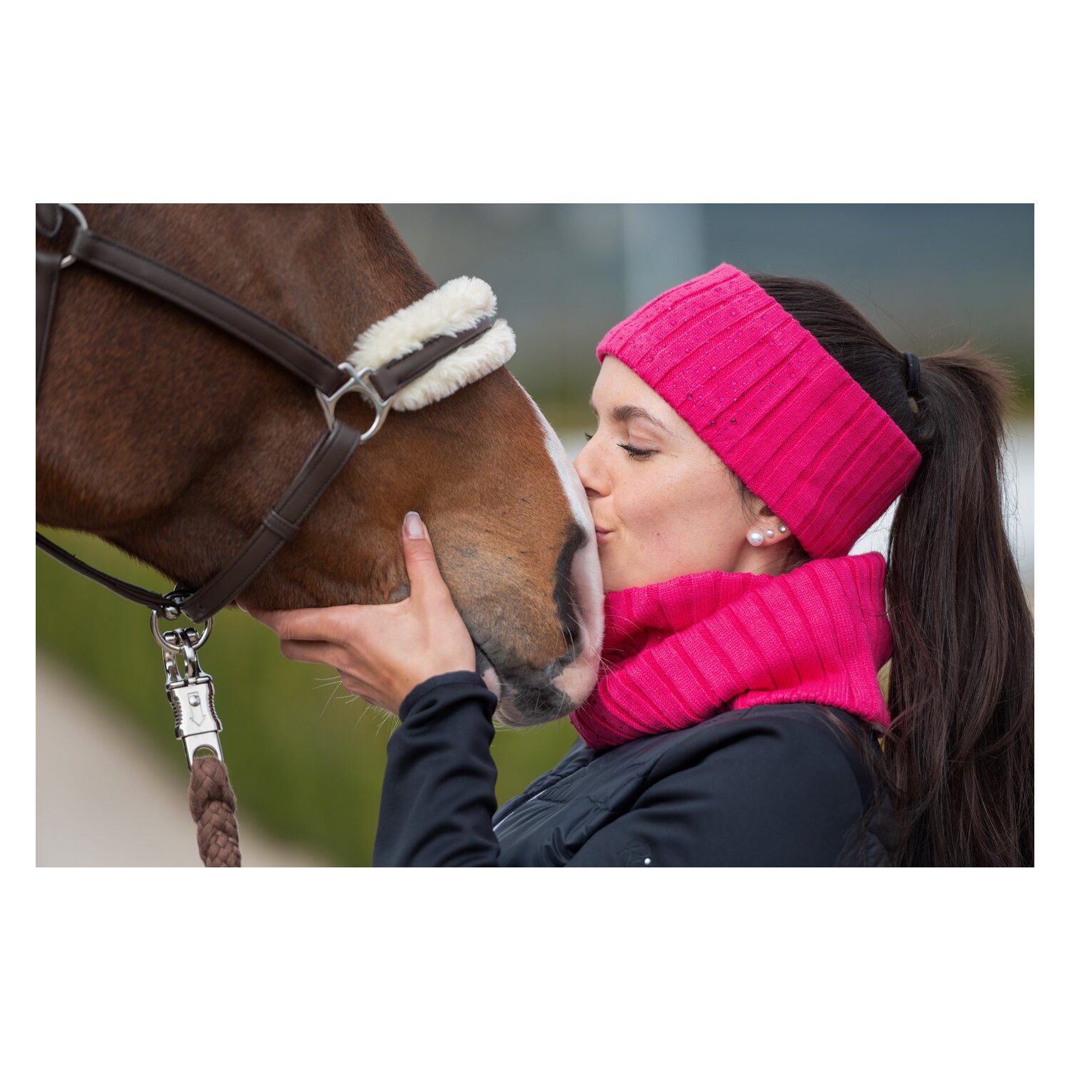 RIDE now Neckwarmer mit Glitzersteinen – Ansicht 2