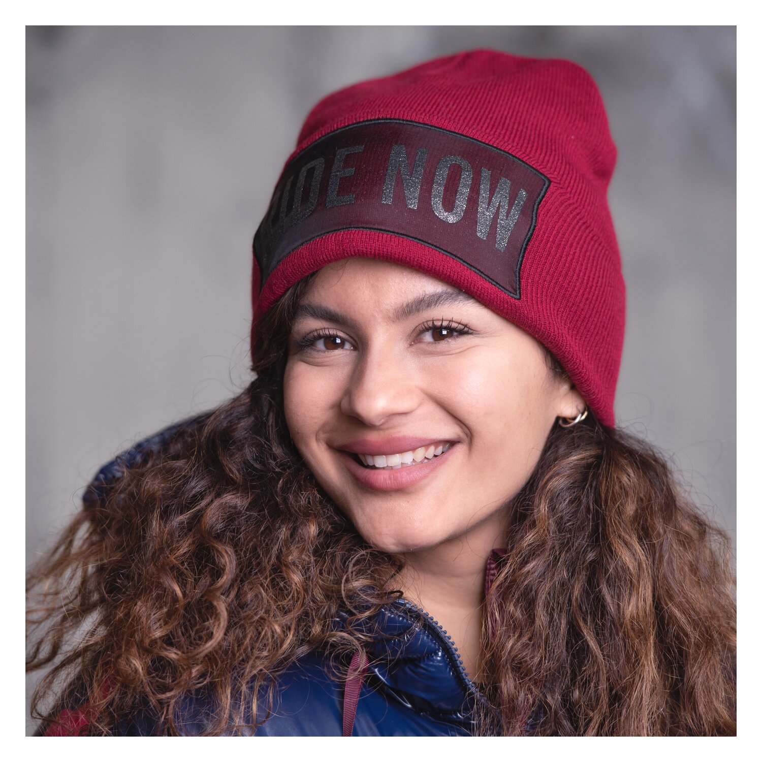 RIDE now Strickmütze mit Glitzerlogo – Ansicht 2