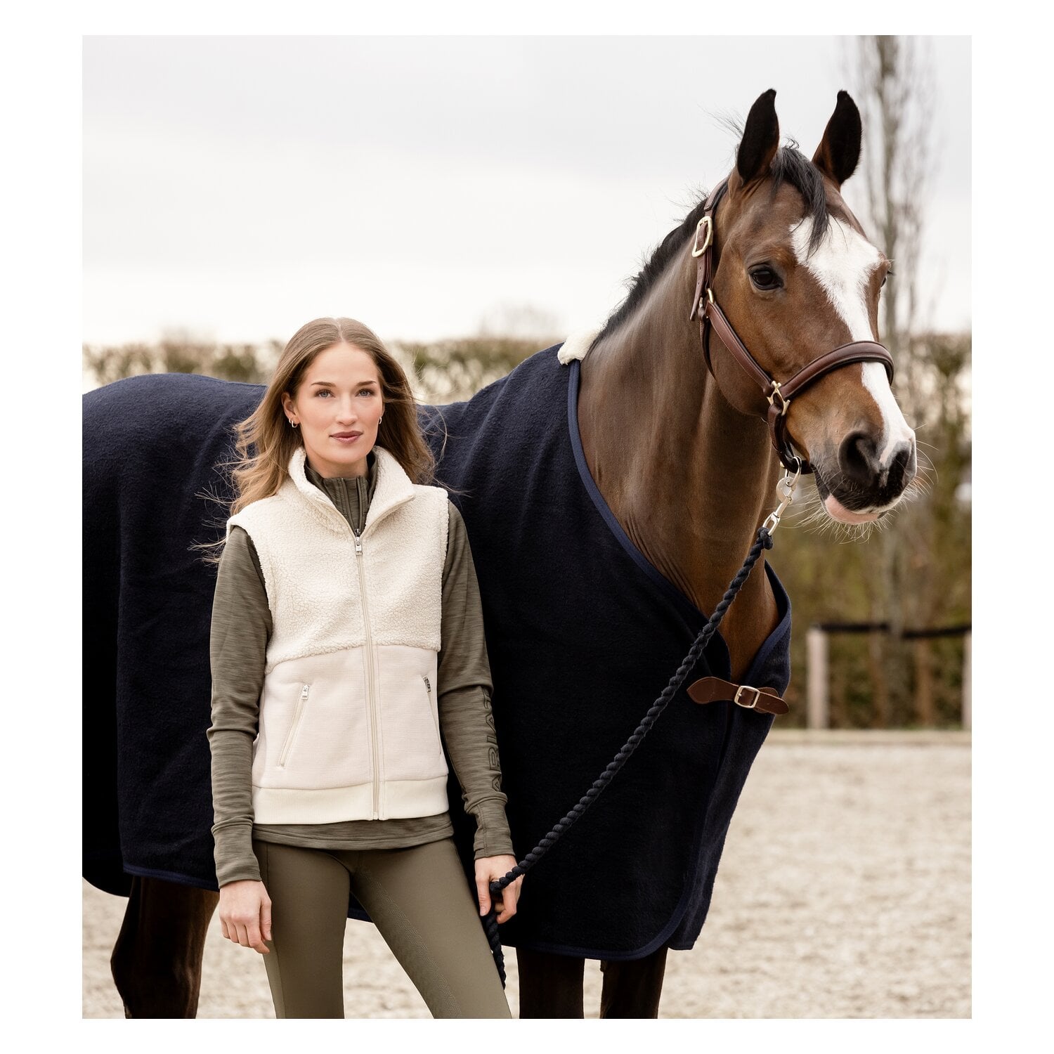 ARIAT Sherpafleece Weste Laviolette &ndash; Ansicht 2