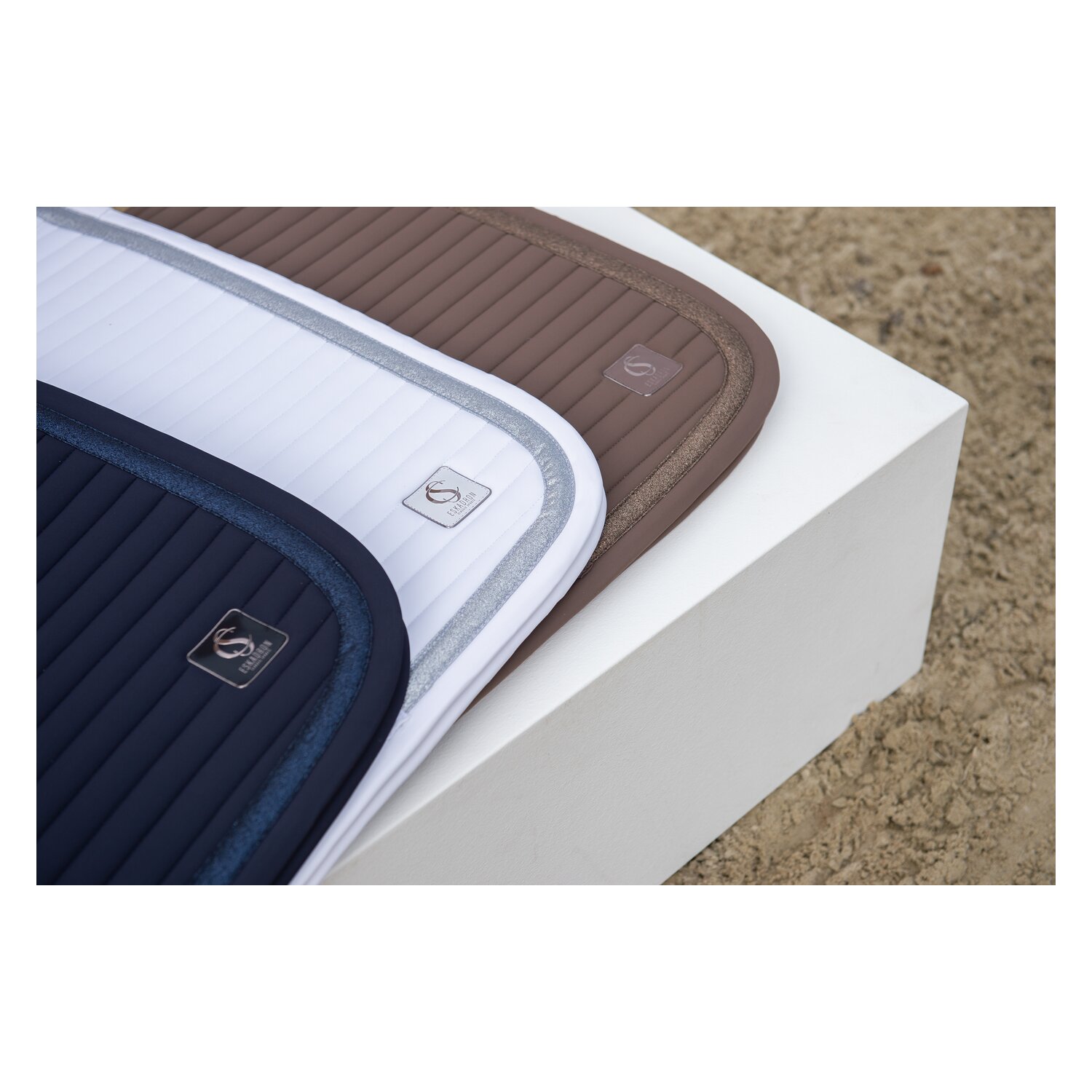 ESKADRON Classic Sports Schabracke Softshell Emblem – Ansicht 3