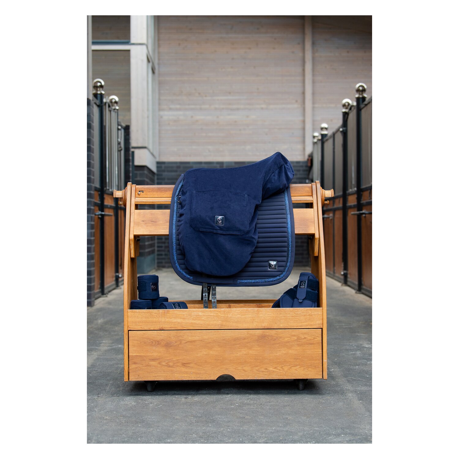 ESKADRON Classic Sports Sattelüberzug Cord – Ansicht 2