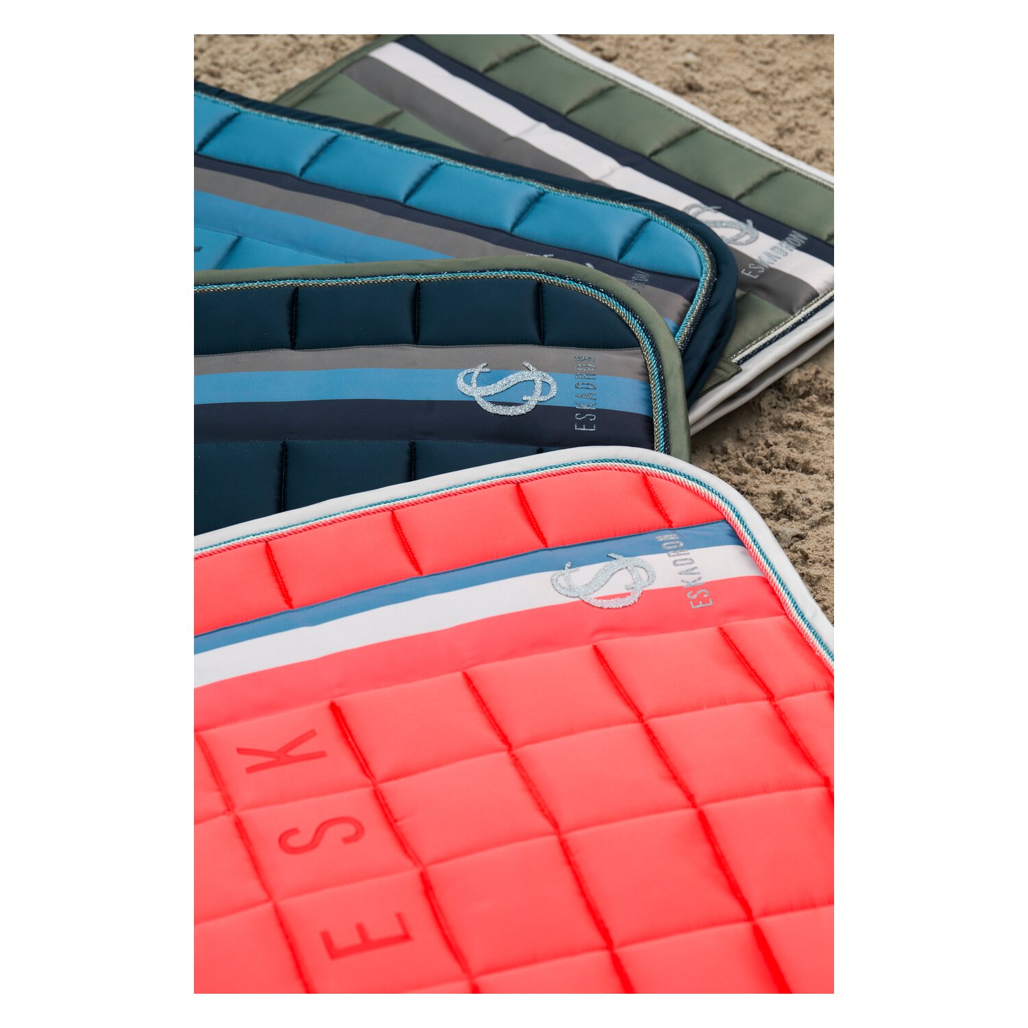 ESKADRON Classic Sports Schabracke Big Square Mattgloss – Ansicht 3