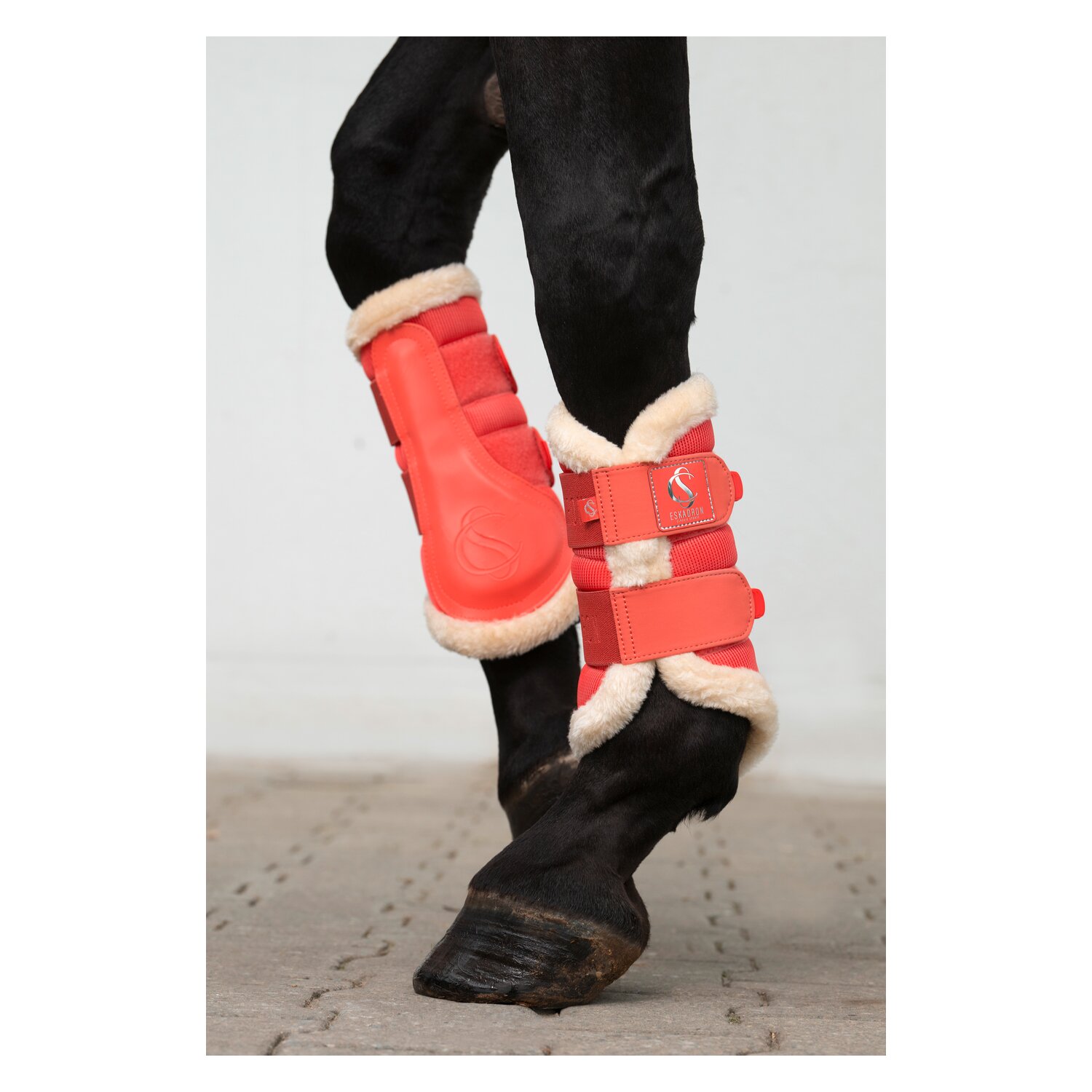 ESKADRON Classic Sports Gamaschen Mesh FauxFur, für Vorder- und Hinterbeine – Ansicht 3