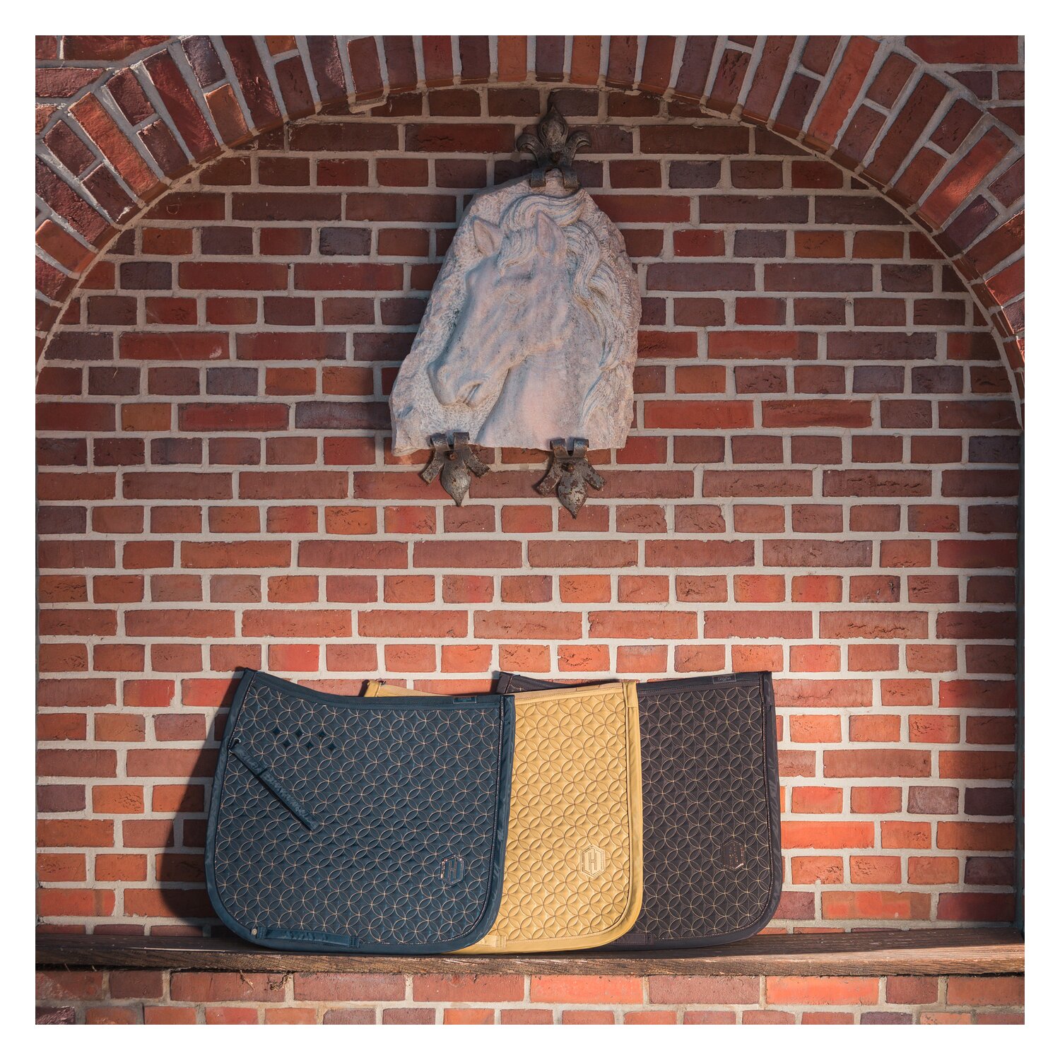 ESKADRON Heritage Schabracke Highgloss Contrast – Ansicht 3