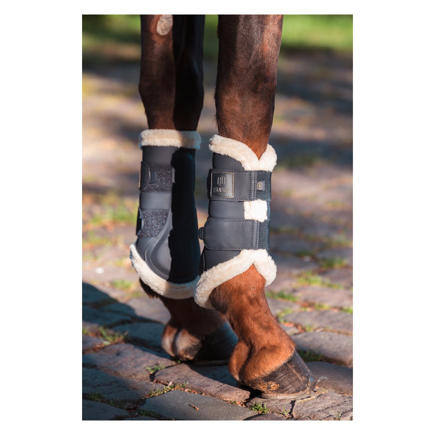 ESKADRON Heritage Gamaschen Faux Leather FF, für Vorder- und Hinterbeine – Ansicht 2