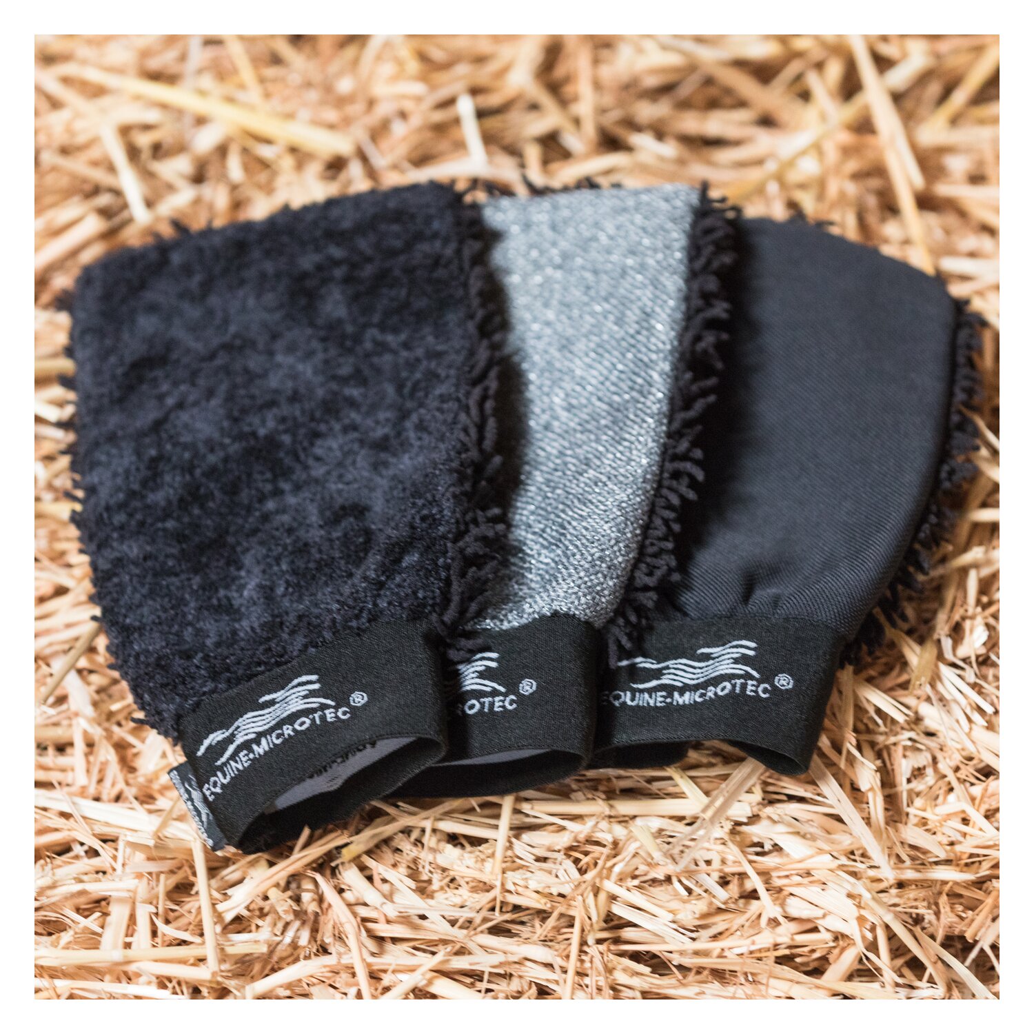 EQUINE-MICROTEC Pflegehandschuh-Set – Ansicht 1