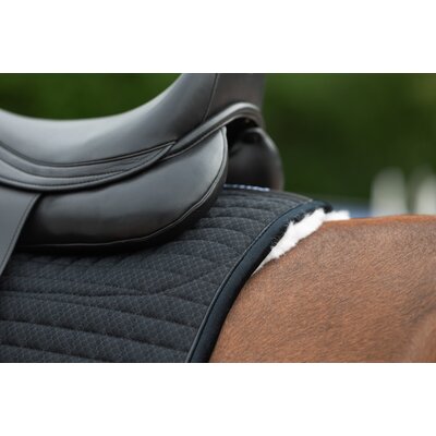 Horse-friends Lammfell-Schabracke Mesh