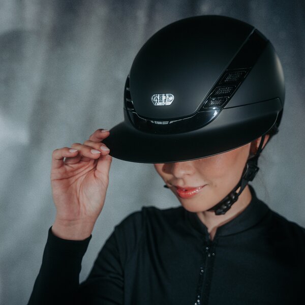 ABUS PIKEUR rijhelm AirLuxe Pure Long Visor black | M (55-58)