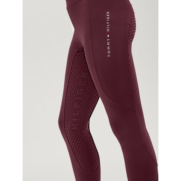 TOMMY HILFIGER EQUESTRIAN rijlegging Devon, jonge ruiters 