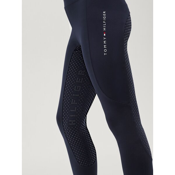 TOMMY HILFIGER EQUESTRIAN rijlegging Devon, jonge ruiters 