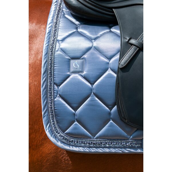 ESKADRON Classic Sports Zadeldek Satin Frills 